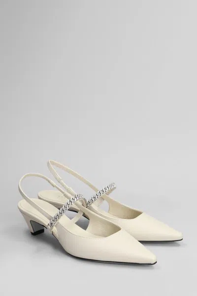 Roberto Festa Mallory Pumps In Beige Leather In Nude
