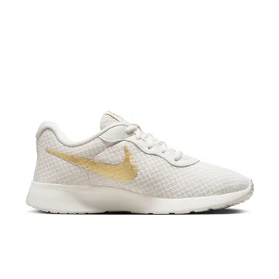 Nike (wmns)  Tanjun Easyon 'beige Metallic Gold' In Neutral