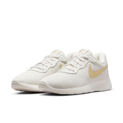 Nike (wmns)  Tanjun Easyon 'beige Metallic Gold' In Neutral
