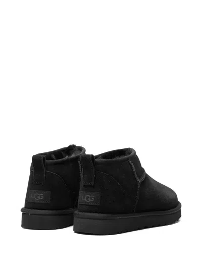 Ugg Low-cut Slip-on Boots With Twinface Lining And Textured Sole In Black