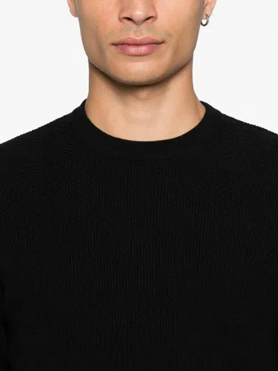 Vengera Classic Crew Neck Sweater In Virgin Wool In Black
