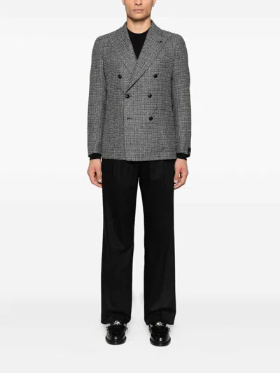 Vengera Classic Crew Neck Sweater In Virgin Wool In Black