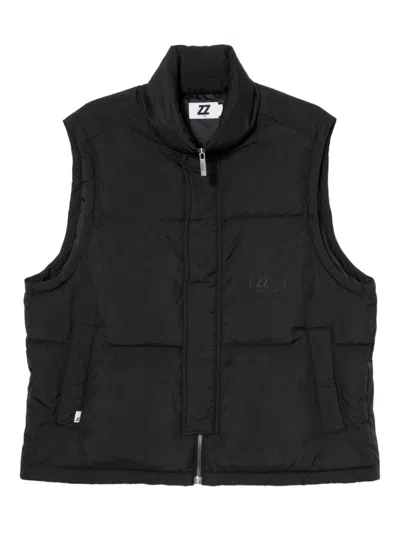 Izzue Logo-embossed Gilet In Black