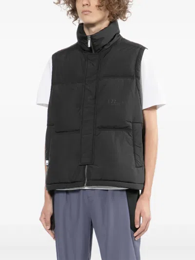 Izzue Logo-embossed Gilet In Black