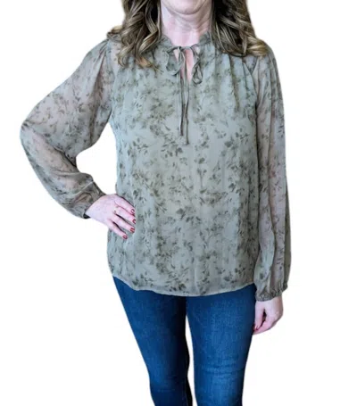 Fun 2 Fun Murray Top In Olive In Green