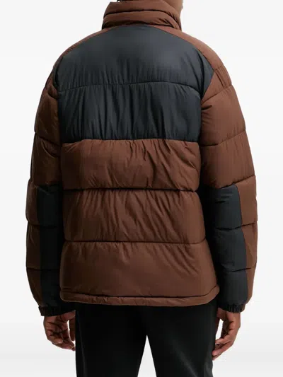 LOGO刺绣填充夹克