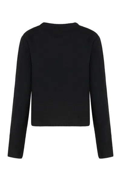 Moncler Cropped Sweater With Contrasting Embroidered Logo In Black