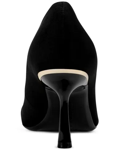 Dkny Nashbrook Pumps In Black