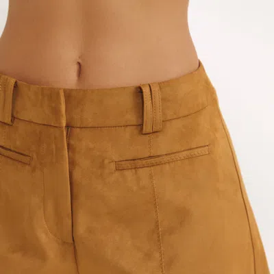 Lounge Tan In Brown