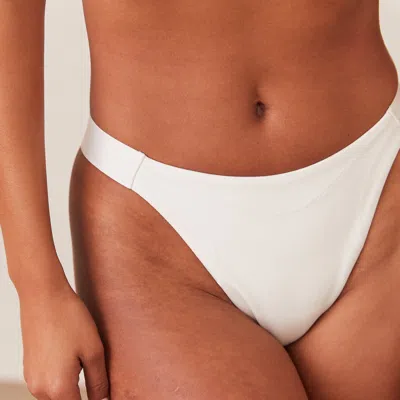 Lounge White In White