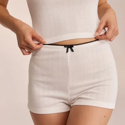 Lounge White In White