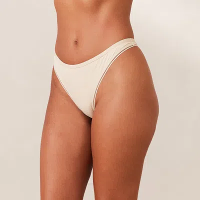 Lounge Latte In White