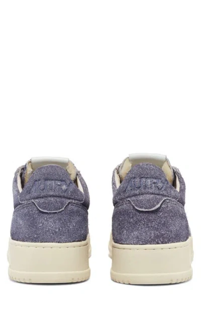 Autry Medalist Low Top Sneaker In Purple