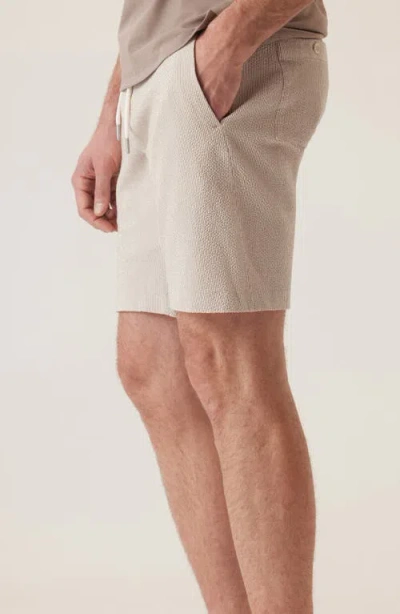 Deke Infinity 360 Supernatural Seersucker Bermuda Shorts In Neutral
