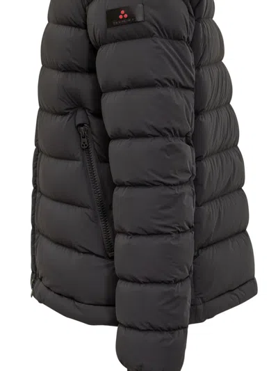 Peuterey Quilted Black Puffer Jacket With Hooded Design In Black