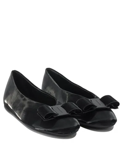 Ferragamo Leather Round Toe Ballerina Shoes With Bow Detail In Black