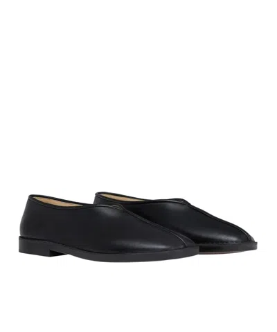 Lemaire Square-toe Loafers In Black