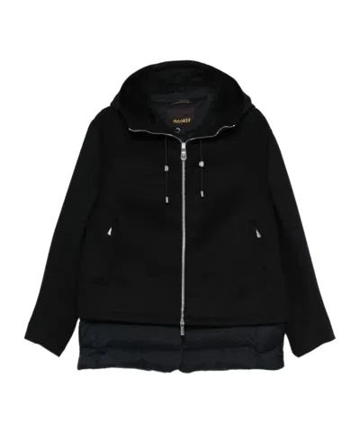Moorer Hooded Padded Jacket In Black