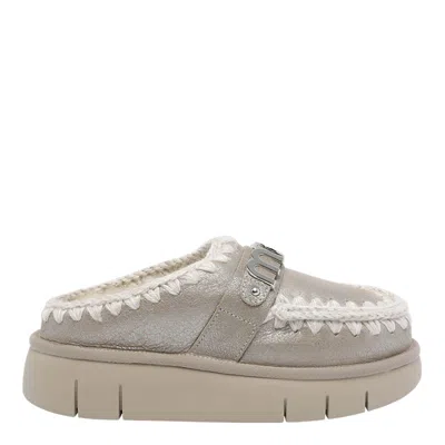 Mou Bounce Clog In Laminated Sheepskin Stone Color In Gray