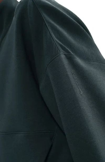 Nike 24.7 Impossiblysoft Dri-fit Oversize Half Zip Top In Green