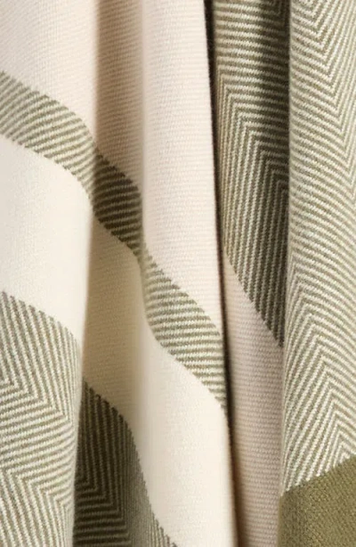 Treasure & Bond Cozy Fringe Ruana In Green