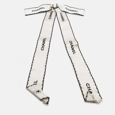 Pre-owned Chanel Bow Brooch Pin White Satin