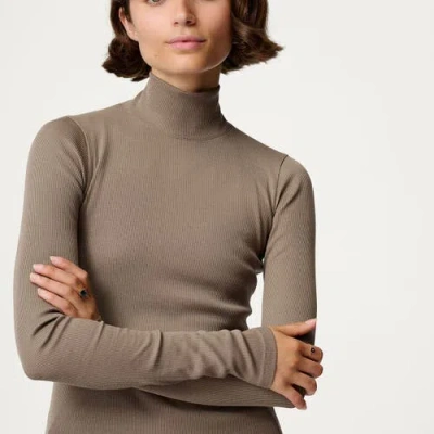 Hikerkind Ribbed Merino Turtleneck 02 In Gray
