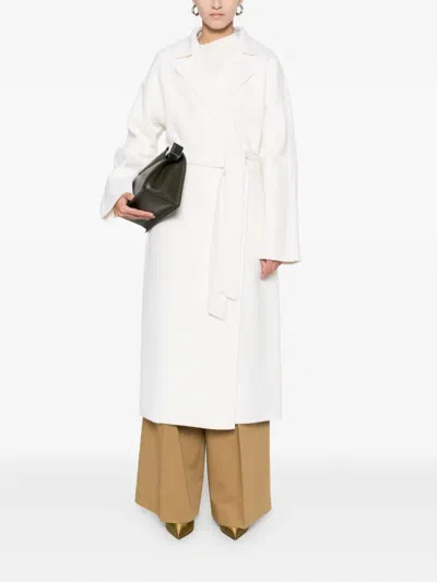 束腰单排扣外套