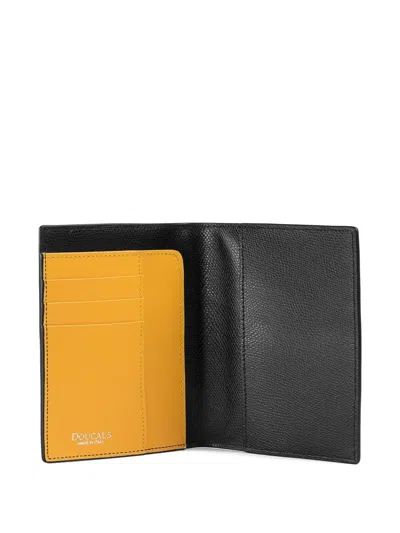 Doucal's Leather Passport Holder In Black