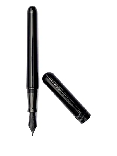 Pineider Avatar Ur Glossy Fountain Pen (14.8cm X 1.42cm) In Black