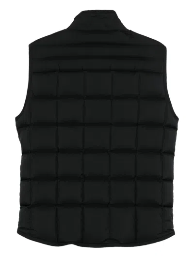 Moncler Estagnous Down Gilet In Black