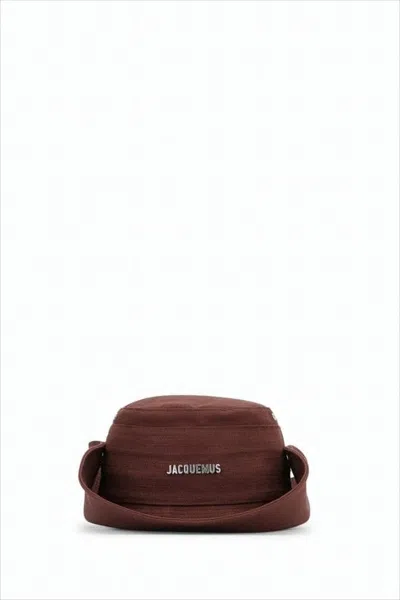 Jacquemus Structured Bucket Hat With Deep Brown Tone And Embroidered Branding In Burgundy