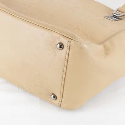 Pre-owned Chanel Beige Leather Tote Bag () In Sand