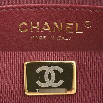 Pre-owned Chanel Matelasse White Leather Shoulder Bag ()