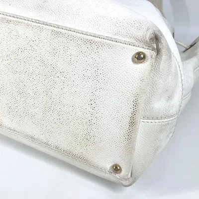 Pre-owned Chanel White Grained Calfskin Shoulder Bag Tote Bag ()