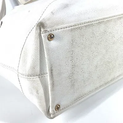 Pre-owned Chanel White Grained Calfskin Shoulder Bag Tote Bag ()