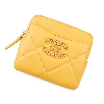 Pre-owned Chanel Yellow Leather Coin Purse/coin Case ()