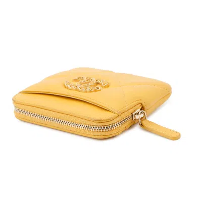 Pre-owned Chanel Yellow Leather Coin Purse/coin Case ()