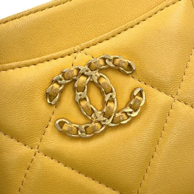 Pre-owned Chanel Yellow Leather Coin Purse/coin Case ()