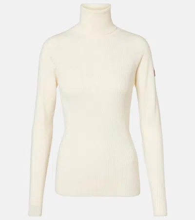 Moncler Wool Blend Turtleneck Sweater In White