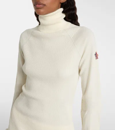 Moncler Wool Blend Turtleneck Sweater In White