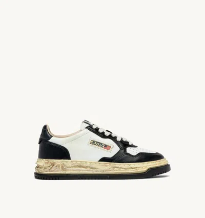 Autry Medalist Low Vintage X Mihara Yasuhiro White And Black Sneakers With Handcrafted Sole In Leather Man In Black