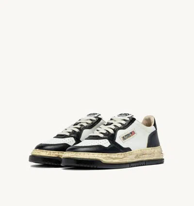Autry Medalist Low Vintage X Mihara Yasuhiro White And Black Sneakers With Handcrafted Sole In Leather Man In Black
