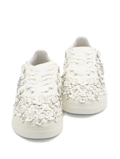 Autry Low-top Sneakers With Clean Silhouette And Rounded Toe In Yellow