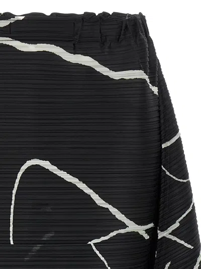 Issey Miyake Abstract Pattern Knee-length Skirt With Elastic Waistband In Black