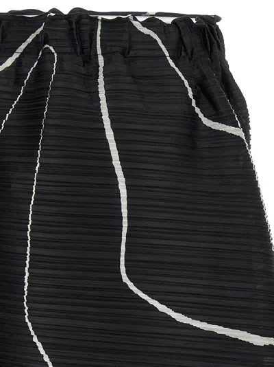 Issey Miyake Abstract Pattern Knee-length Skirt With Elastic Waistband In Black