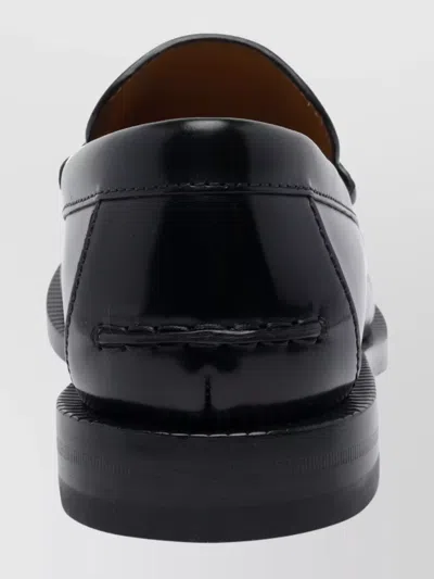 Gucci Round Toe Leather Loafers With Removable Detail In Black