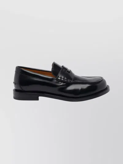 Gucci Round Toe Leather Loafers With Removable Detail In Black