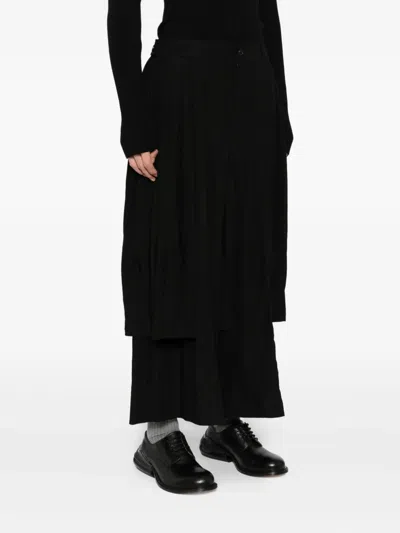 Songzio Edge Fold Skirt Pants In Black