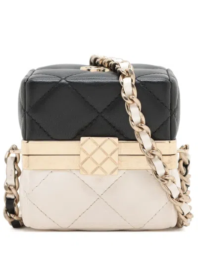Pre-owned Chanel 2021-2025 Bicolor Quilted Lambskin Cube Clutch With Chain Crossbody Bag In White
